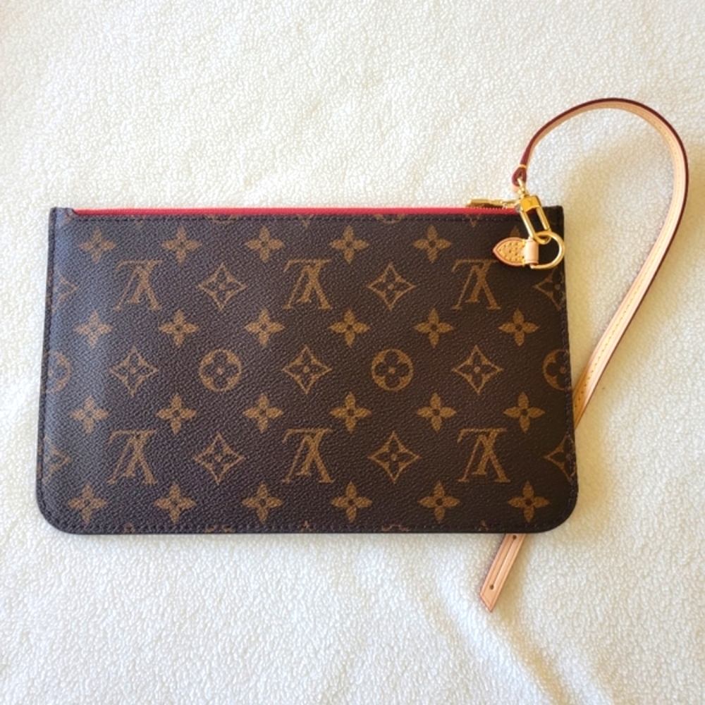 Louis Vuitton Pouchette in Cherry